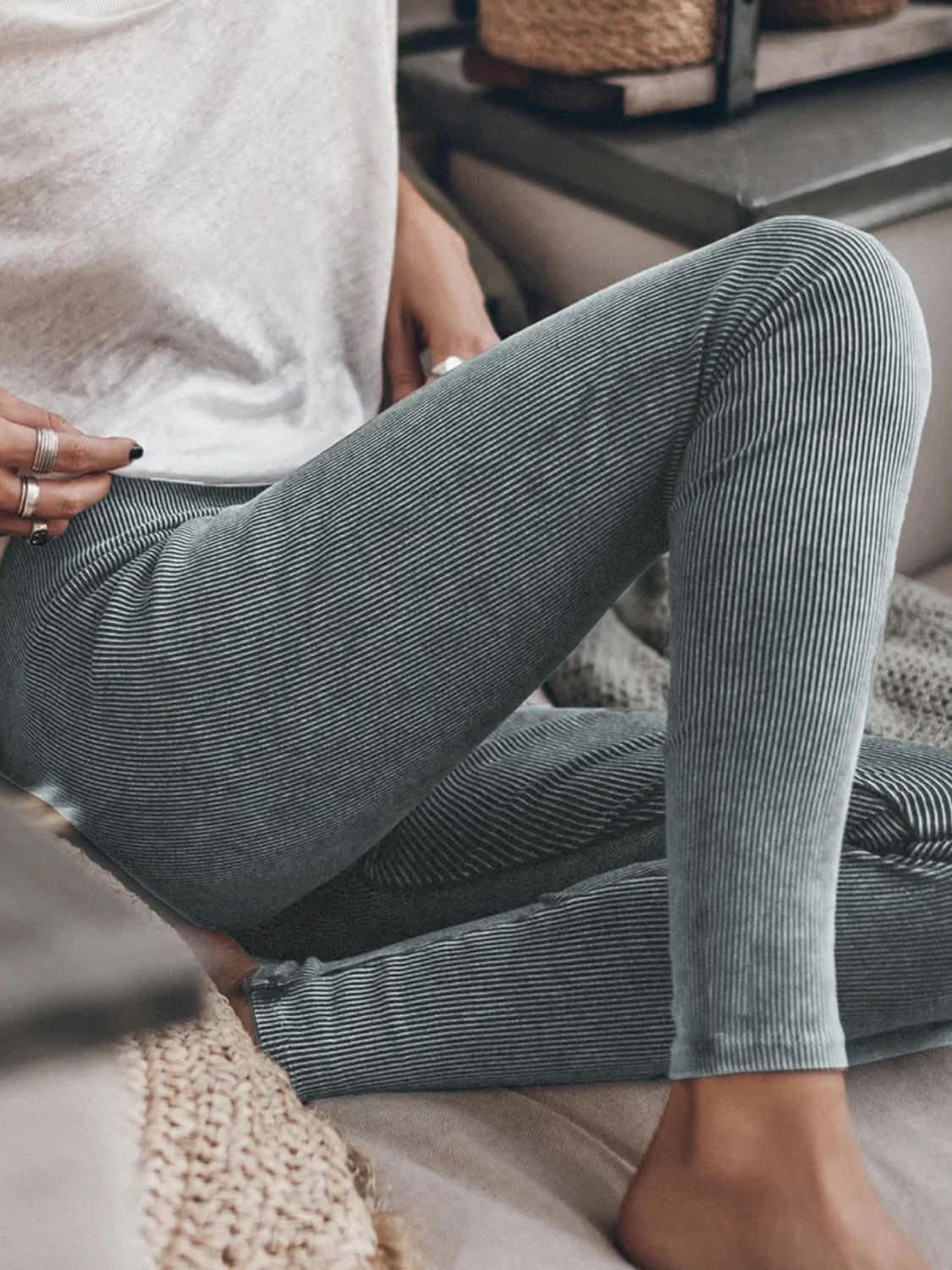 Ribbed leggings with elastic waist - Love Salve