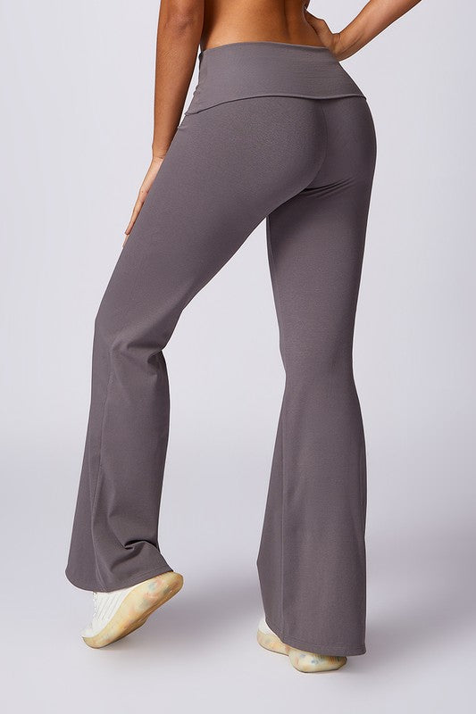 Flawless Flow High-Waist Flared Yoga Pants – Hip-Lifting & Ultra-Soft Comfort