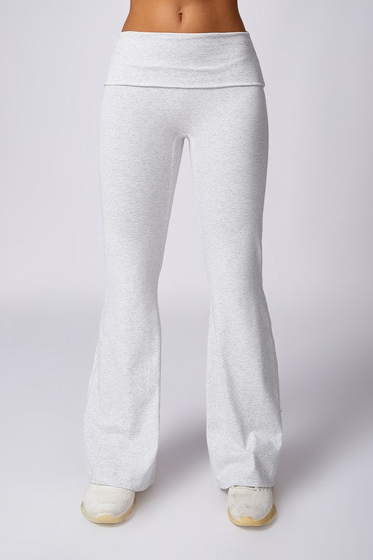 Flawless Flow High-Waist Flared Yoga Pants – Hip-Lifting & Ultra-Soft Comfort