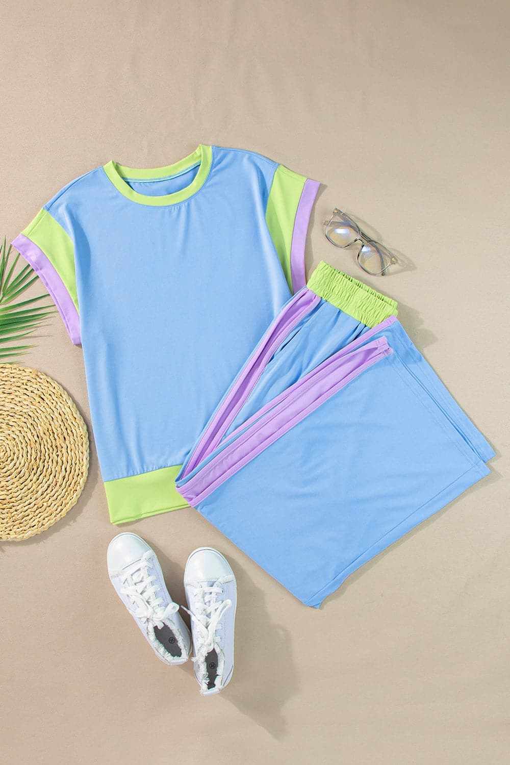 Contrast Round Neck Top and Pants Set.