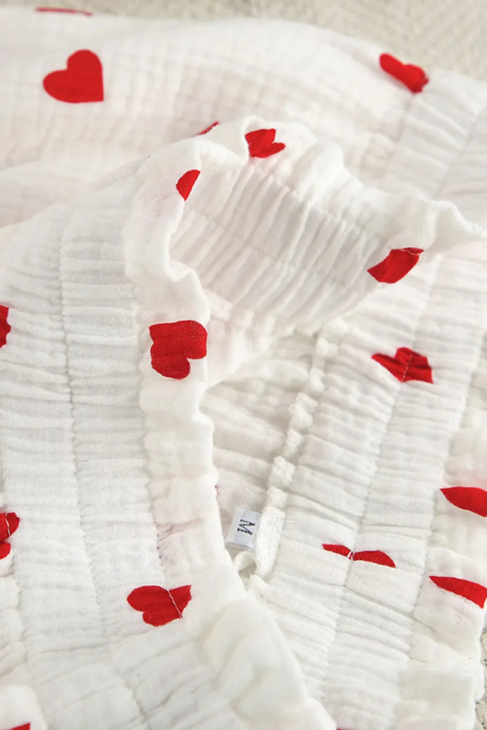 ShopBasicbae: Heart Collared Set