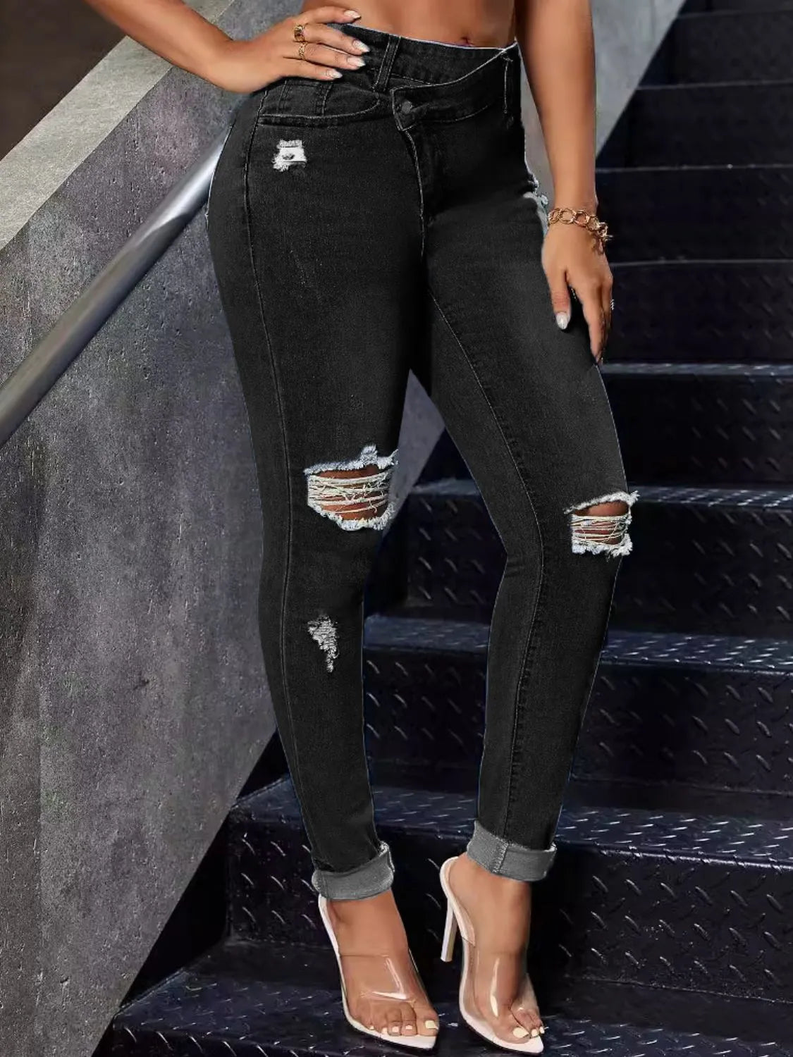 Max Sculpt Distressed Skinny Jeans