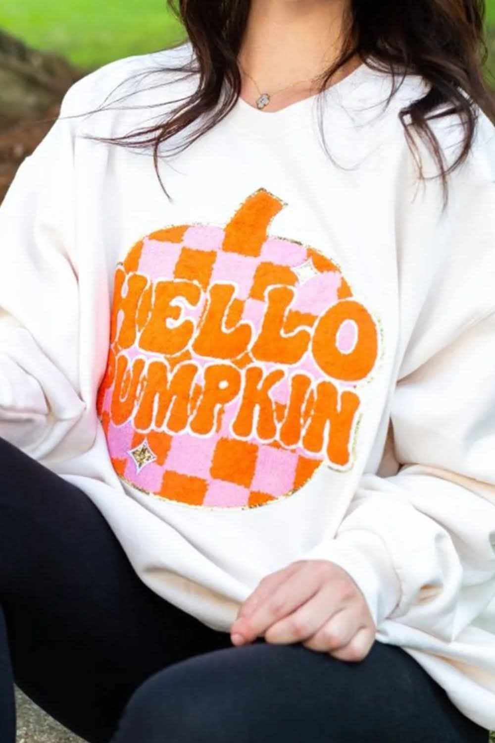 Chic long sleeve graphic sweatshirt - Love Salve