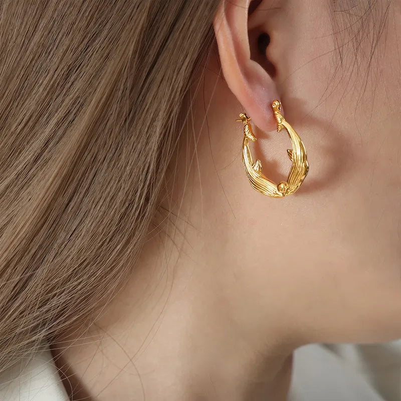 Lucky Charm Luxe Set – Gold Horseshoe Necklace & Earring Duo