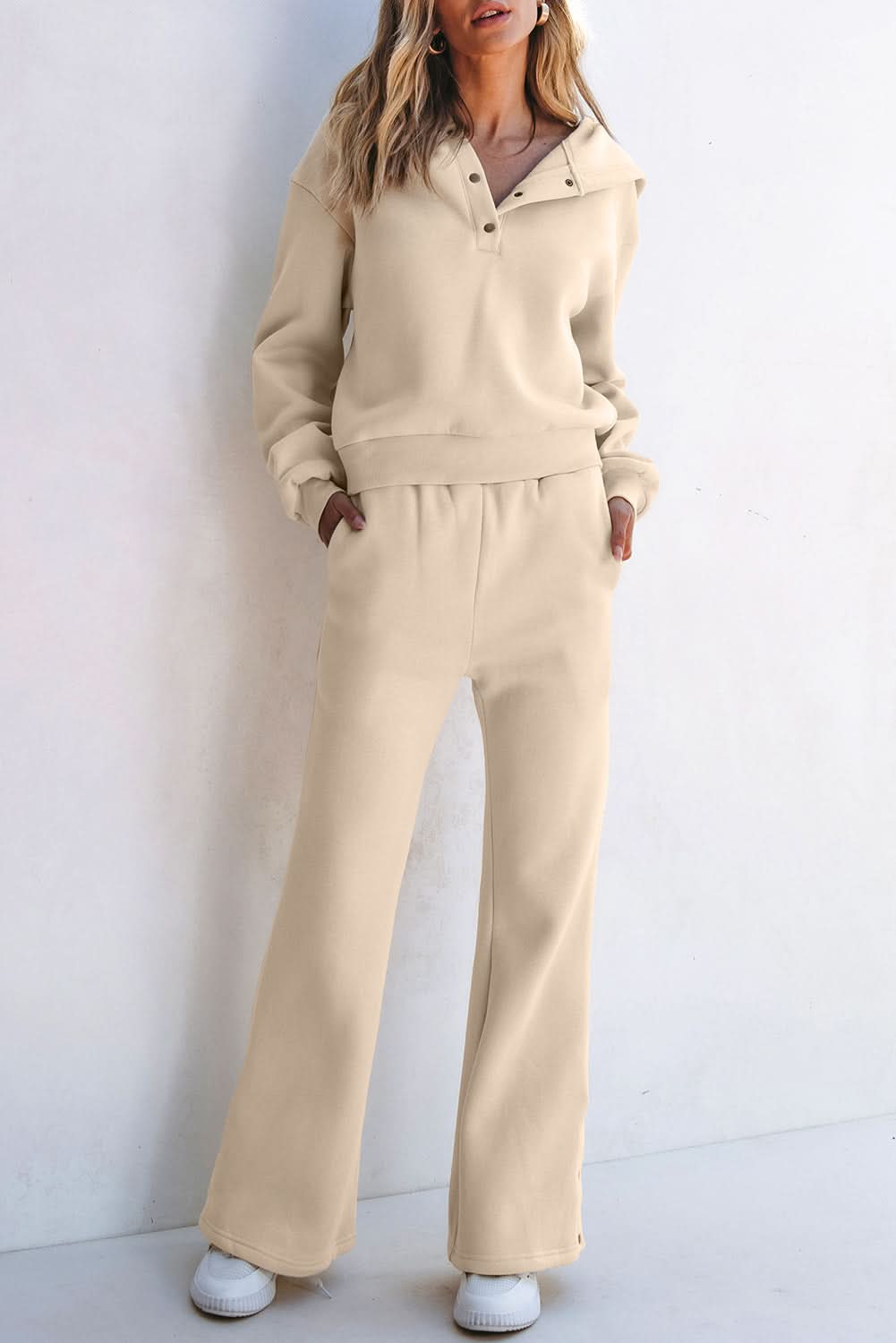 Pergament-Kapuzenpulli & High-Waist-Set