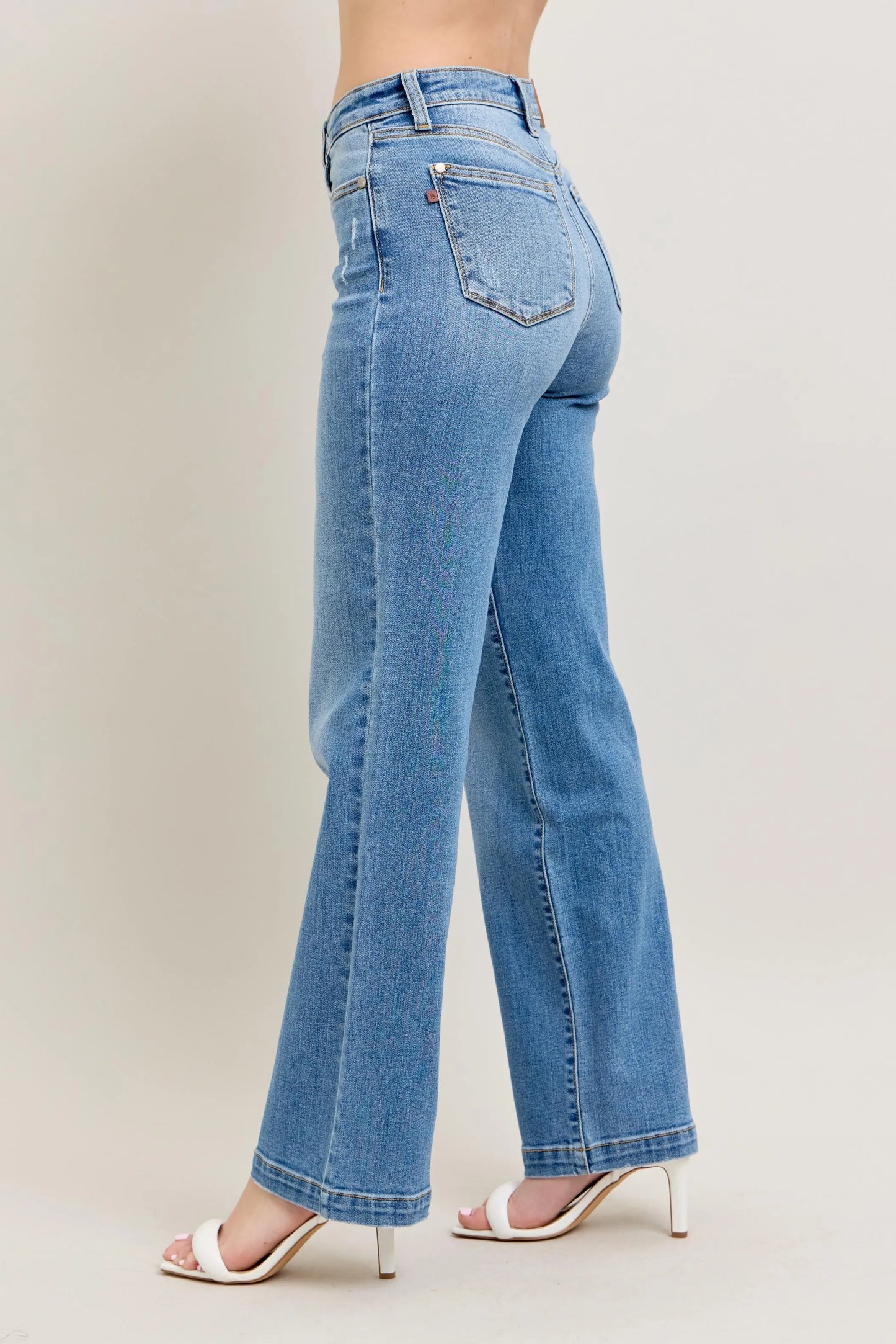 Judy Blue Plus Size High Waist Straight Leg Jeans in Medium Blue Wash - Love Salve