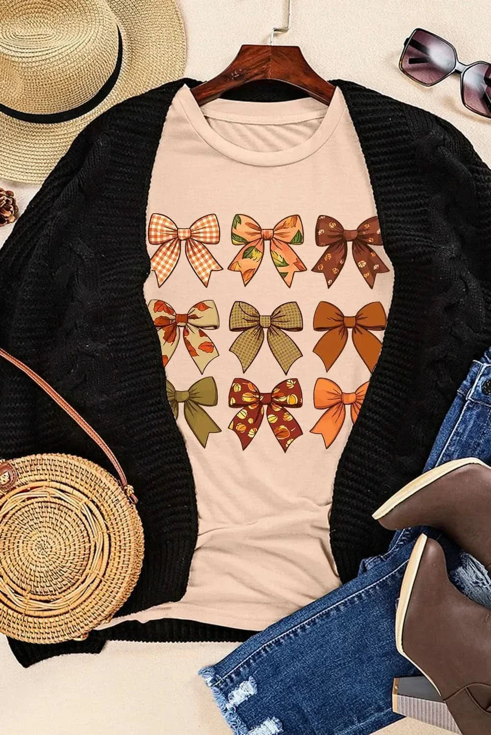 Chic bow graphic tee for women - Love Salve