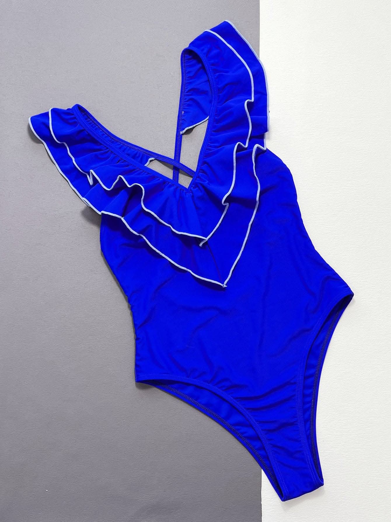 Backless ruffled one-piece swimsuit