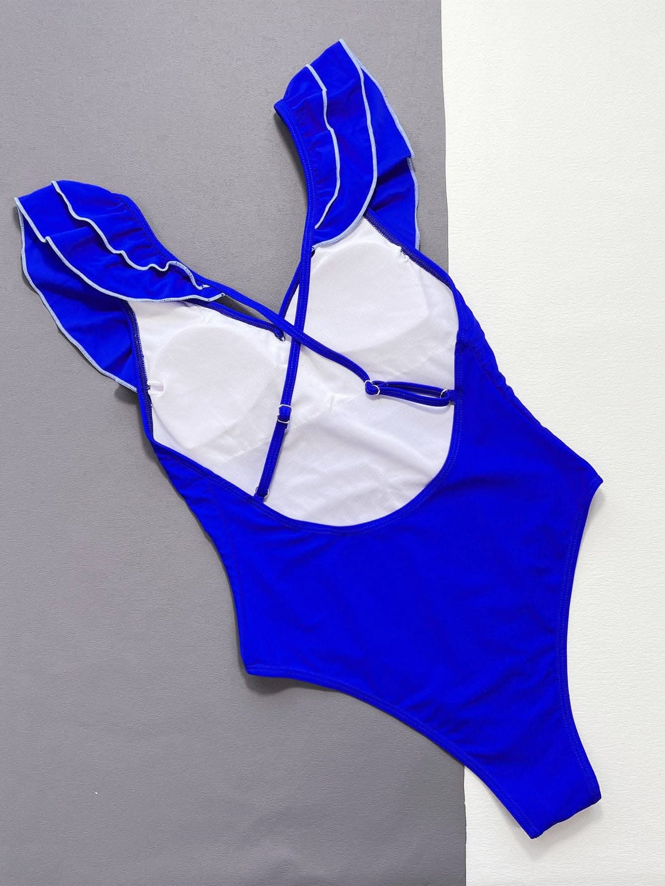 Backless ruffled one-piece swimsuit