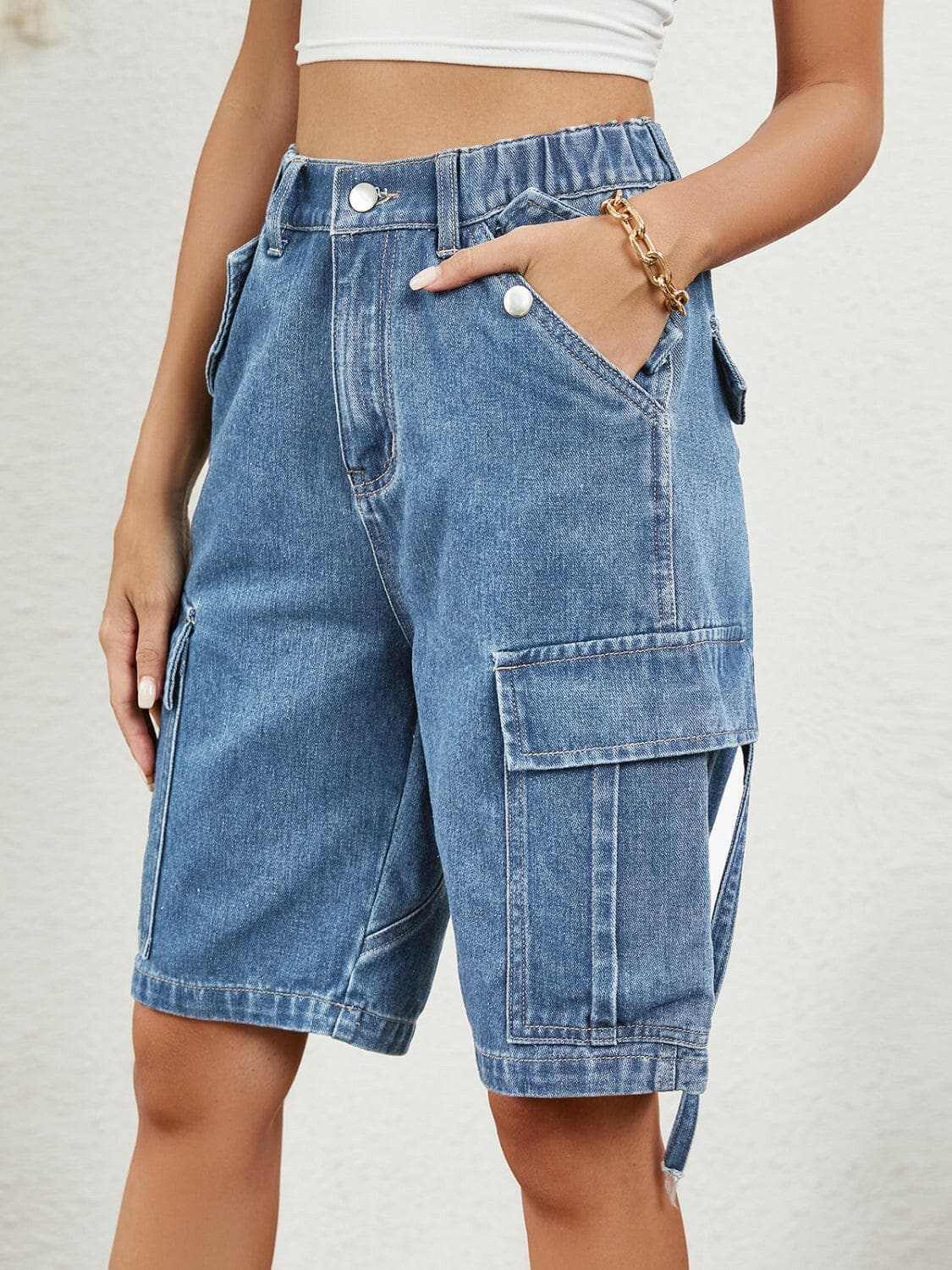 Buttoned denim shorts with pockets - Love Salve