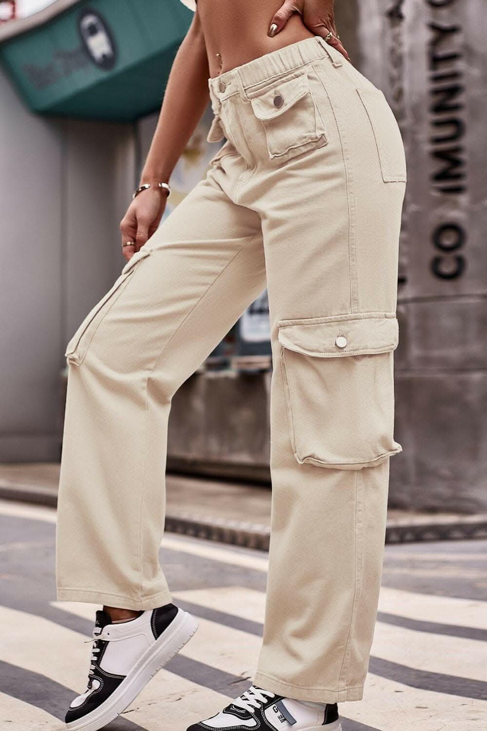 Buttoned knee pocket denim jeans - Love Salve