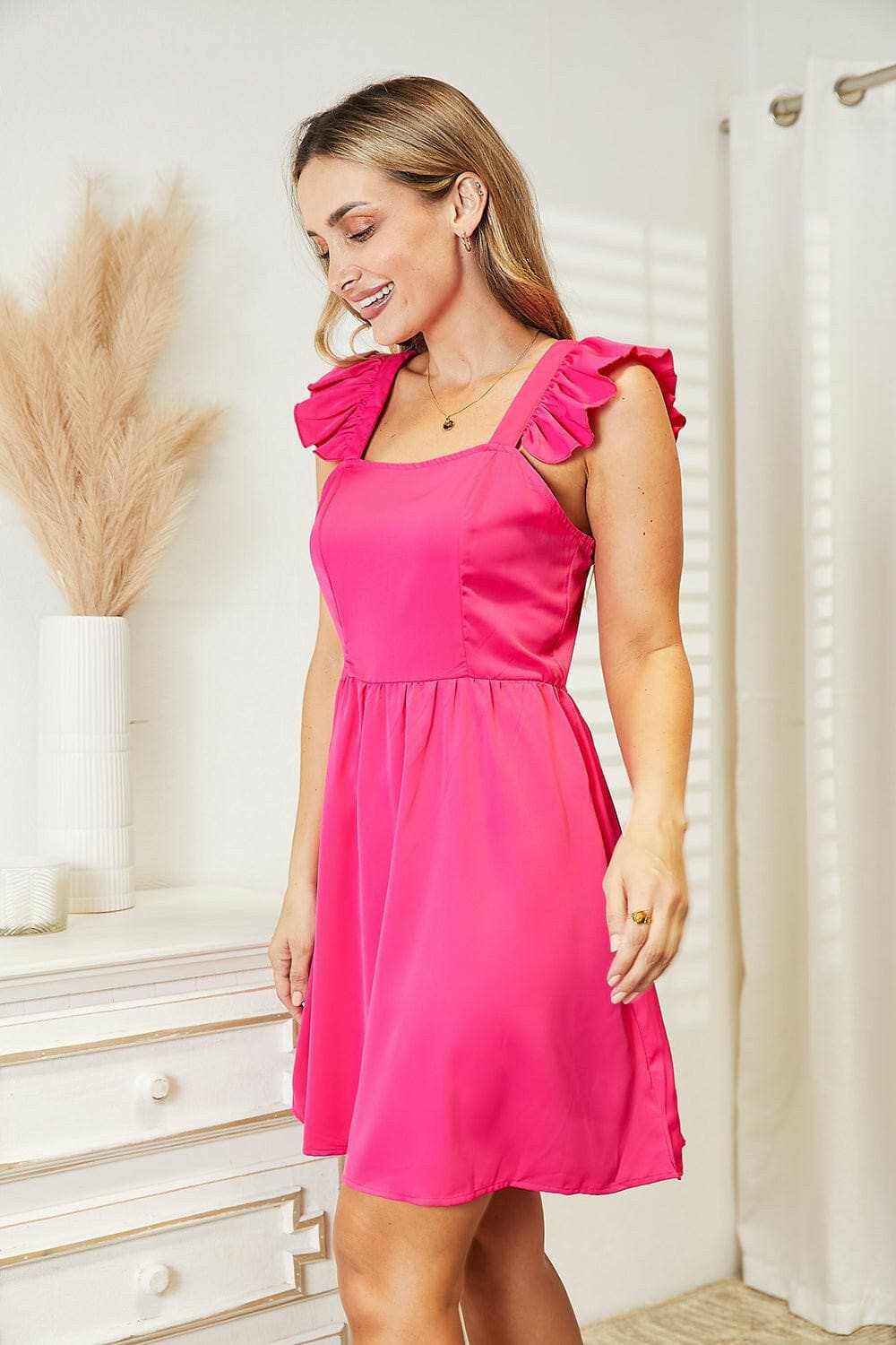 Charming ruffle dress with square neck