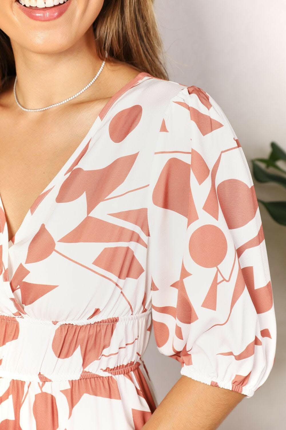 Chic balloon sleeve dress - midi length - Love Salve