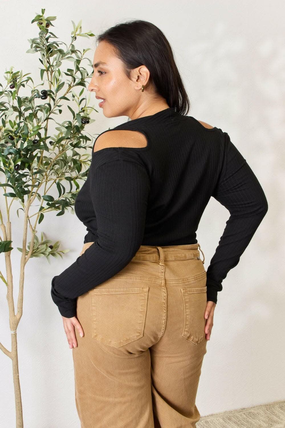 Chic cold shoulder ribbed top - Love Salve