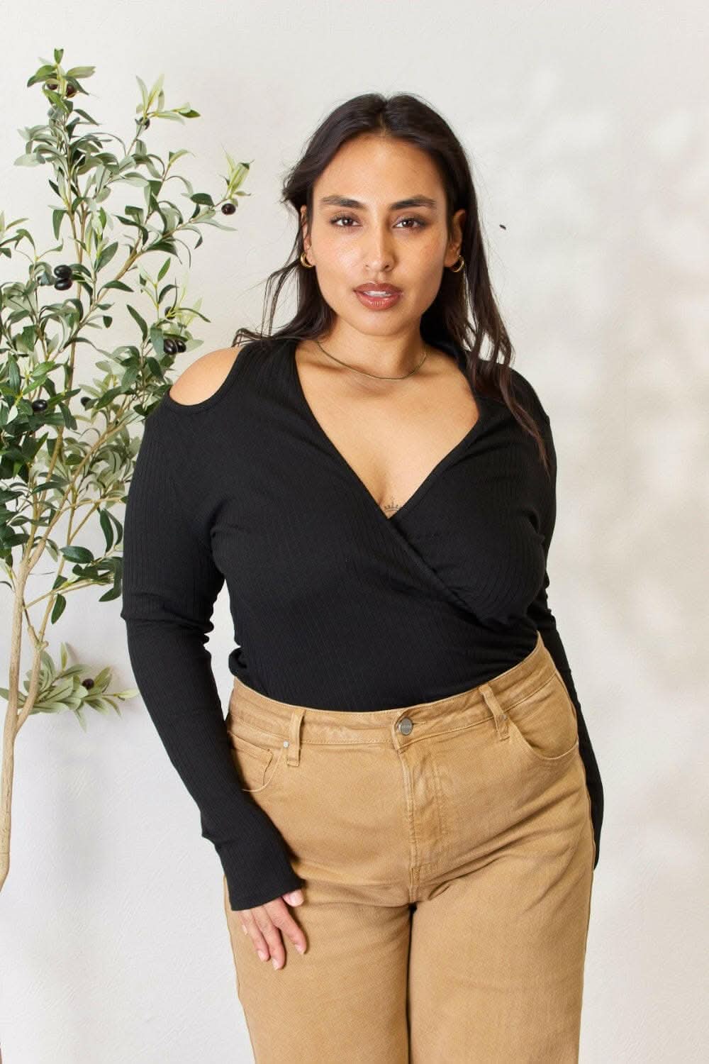 Chic cold shoulder ribbed top - Love Salve