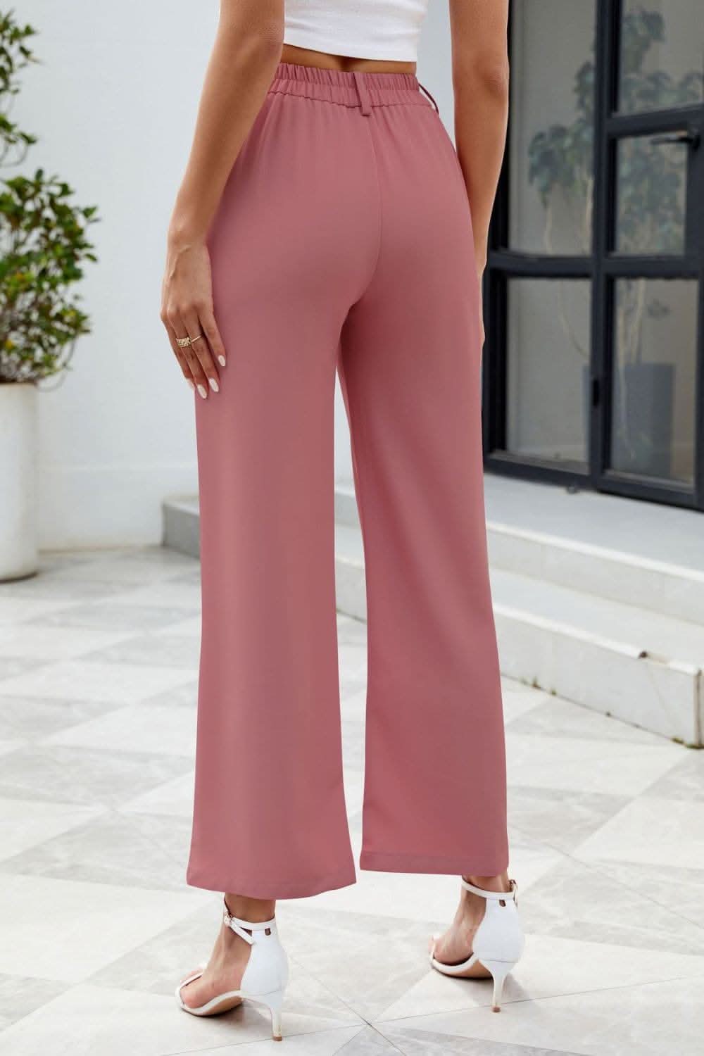 Chic high-rise trousers with pockets