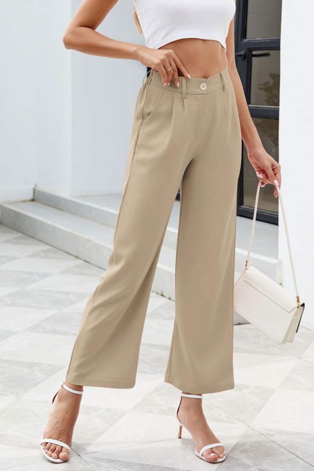 Chic high-rise trousers with pockets