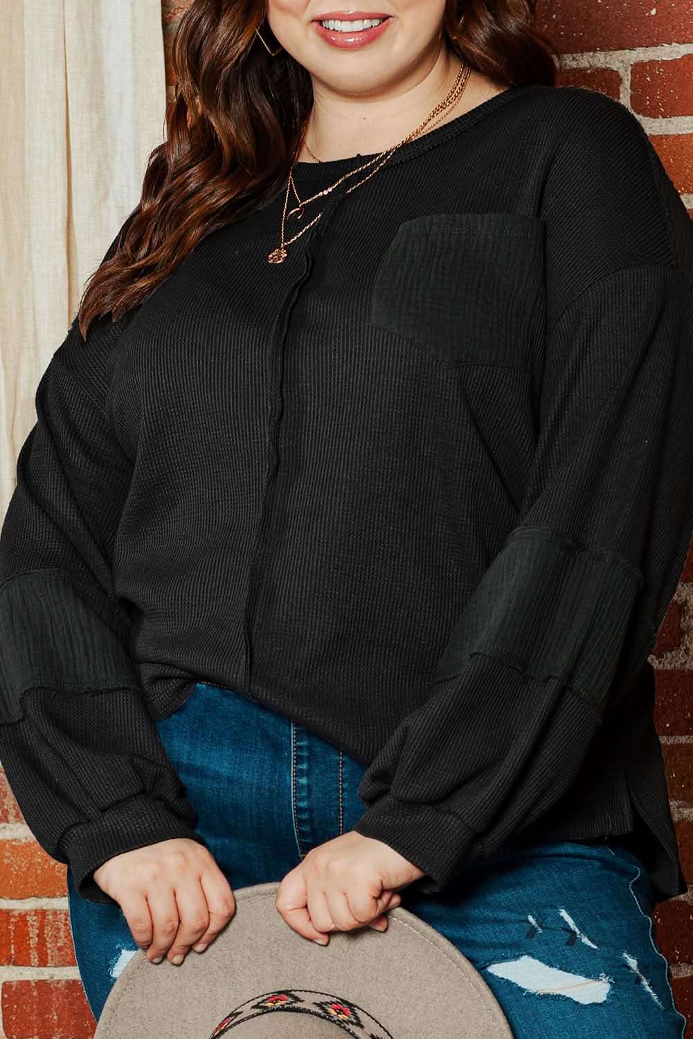 Chic plus-size black crinkle top - Love Salve