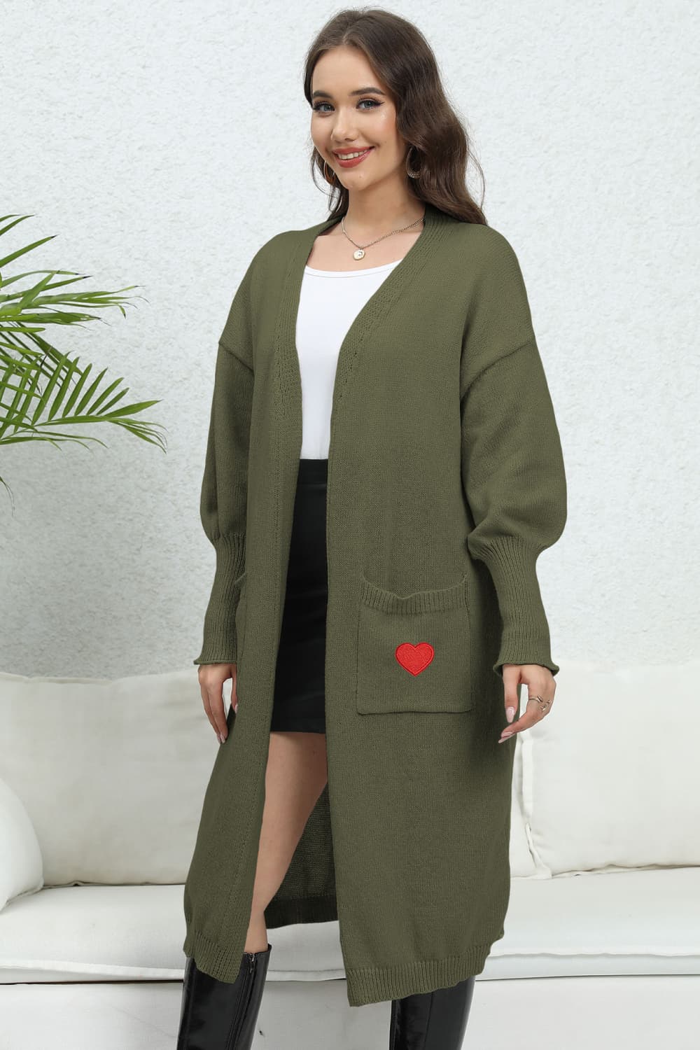 Chic pocketed cardigan with lantern sleeves