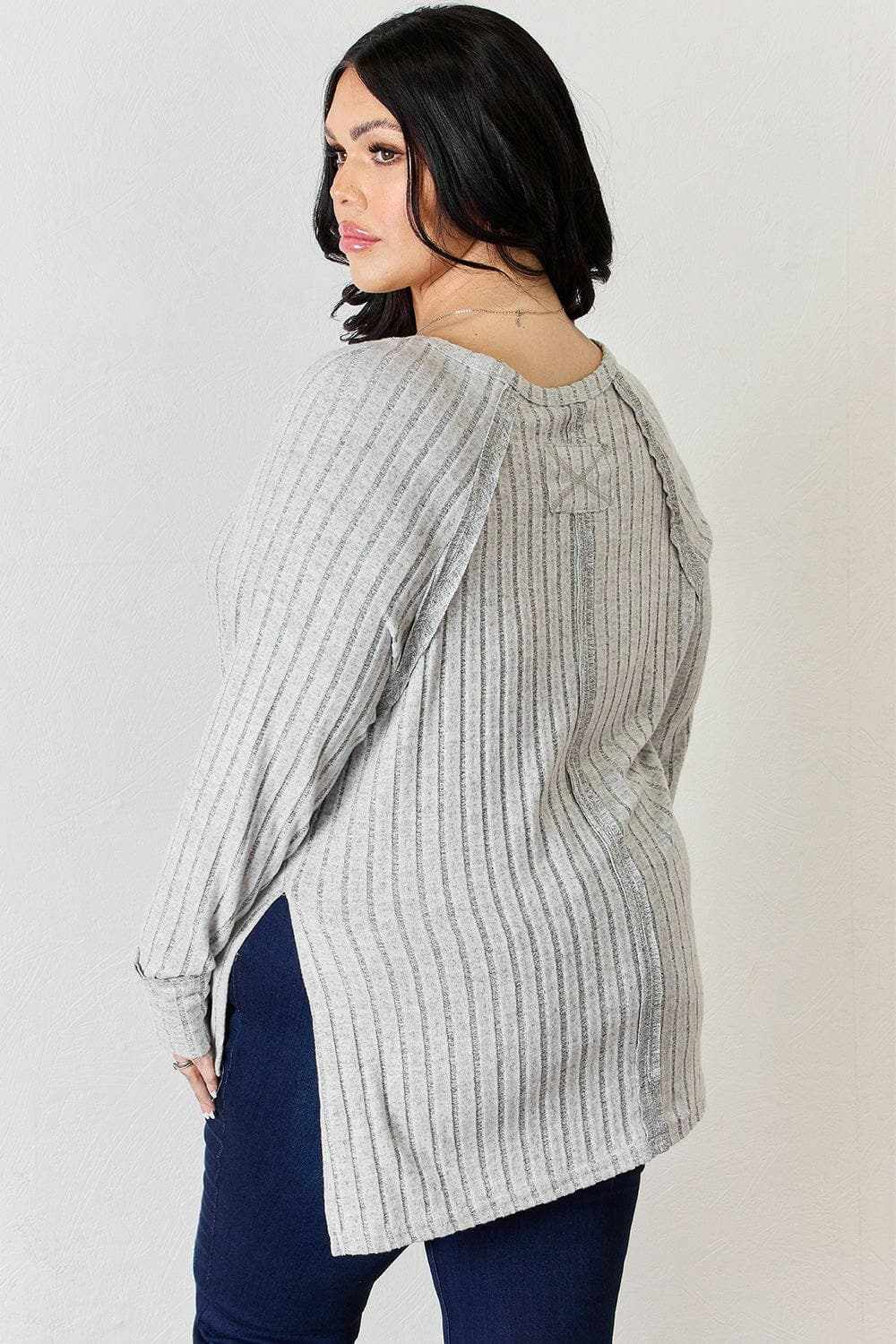 Chic ribbed round neck tee - Love Salve
