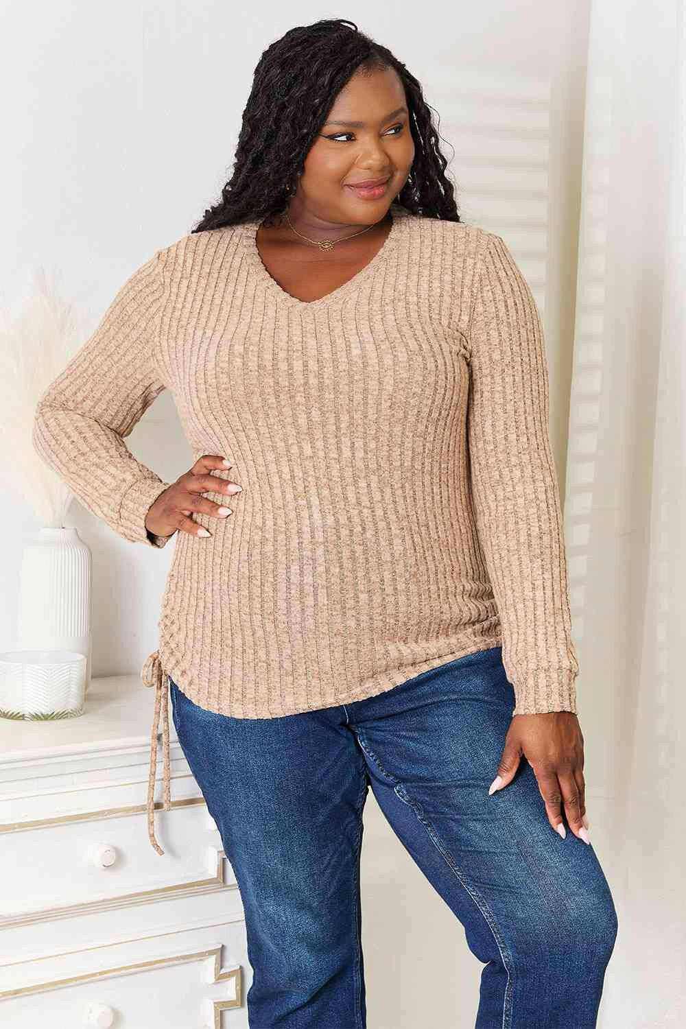 Chic ribbed top with drawstring