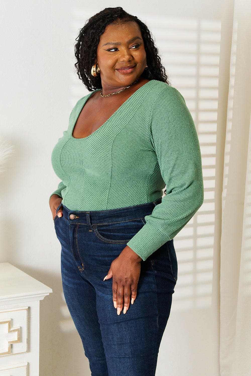 Chic scoop neck long sleeve top - Love Salve