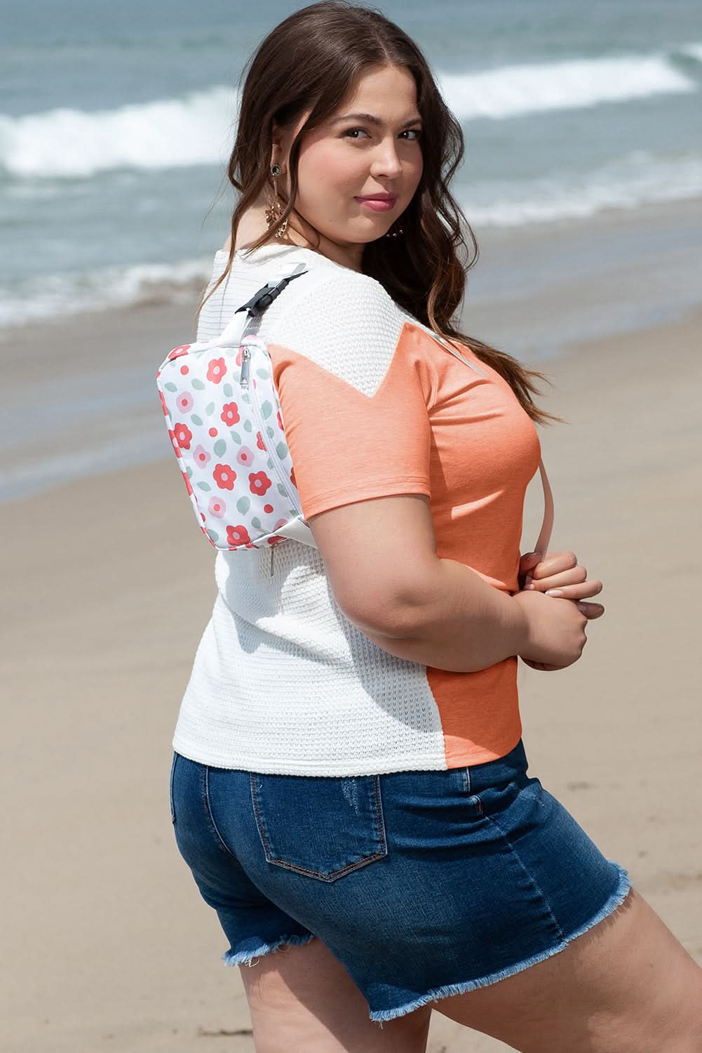 Chic white colorblock plus size tee - Love Salve