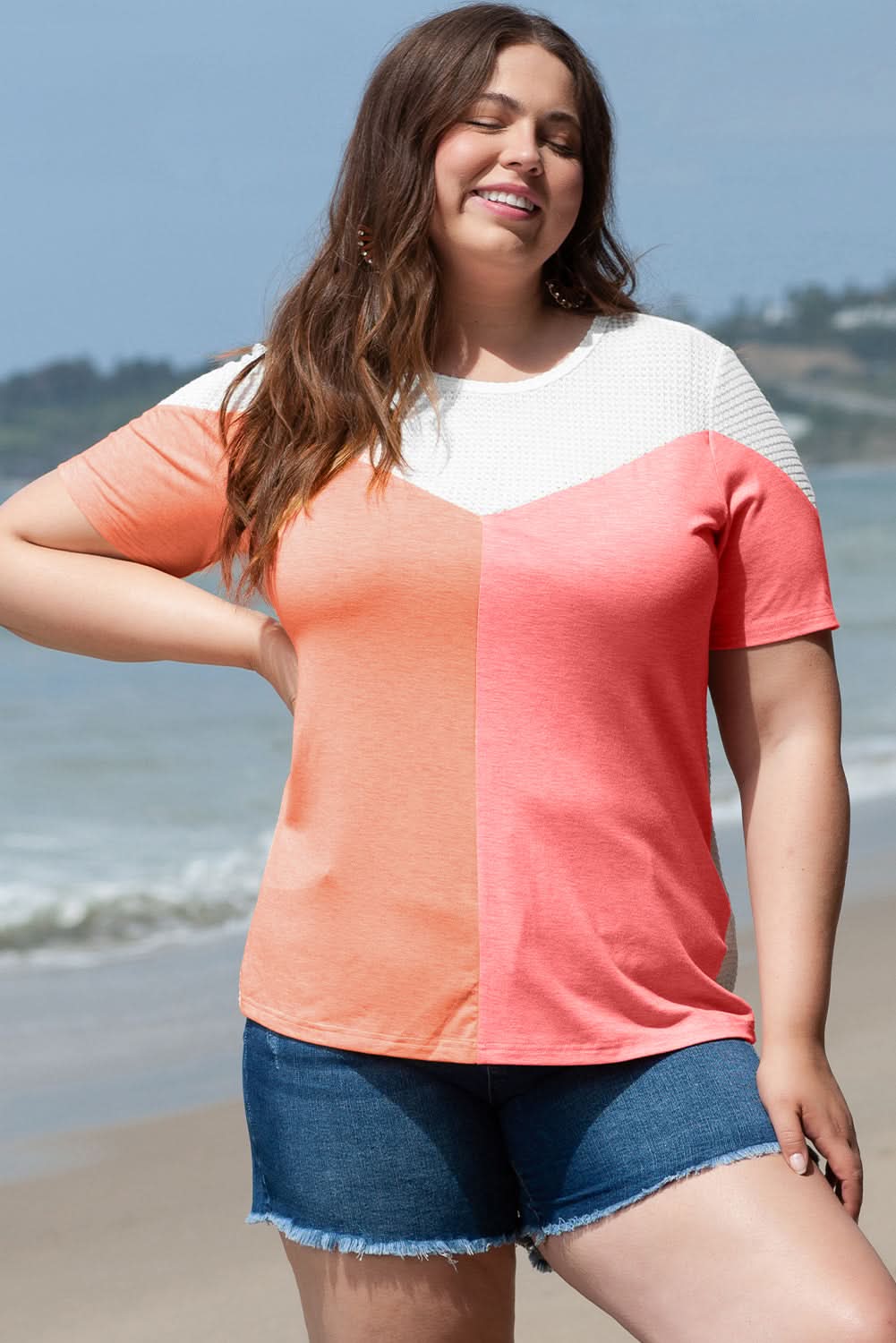 Chic white colorblock plus size tee - Love Salve