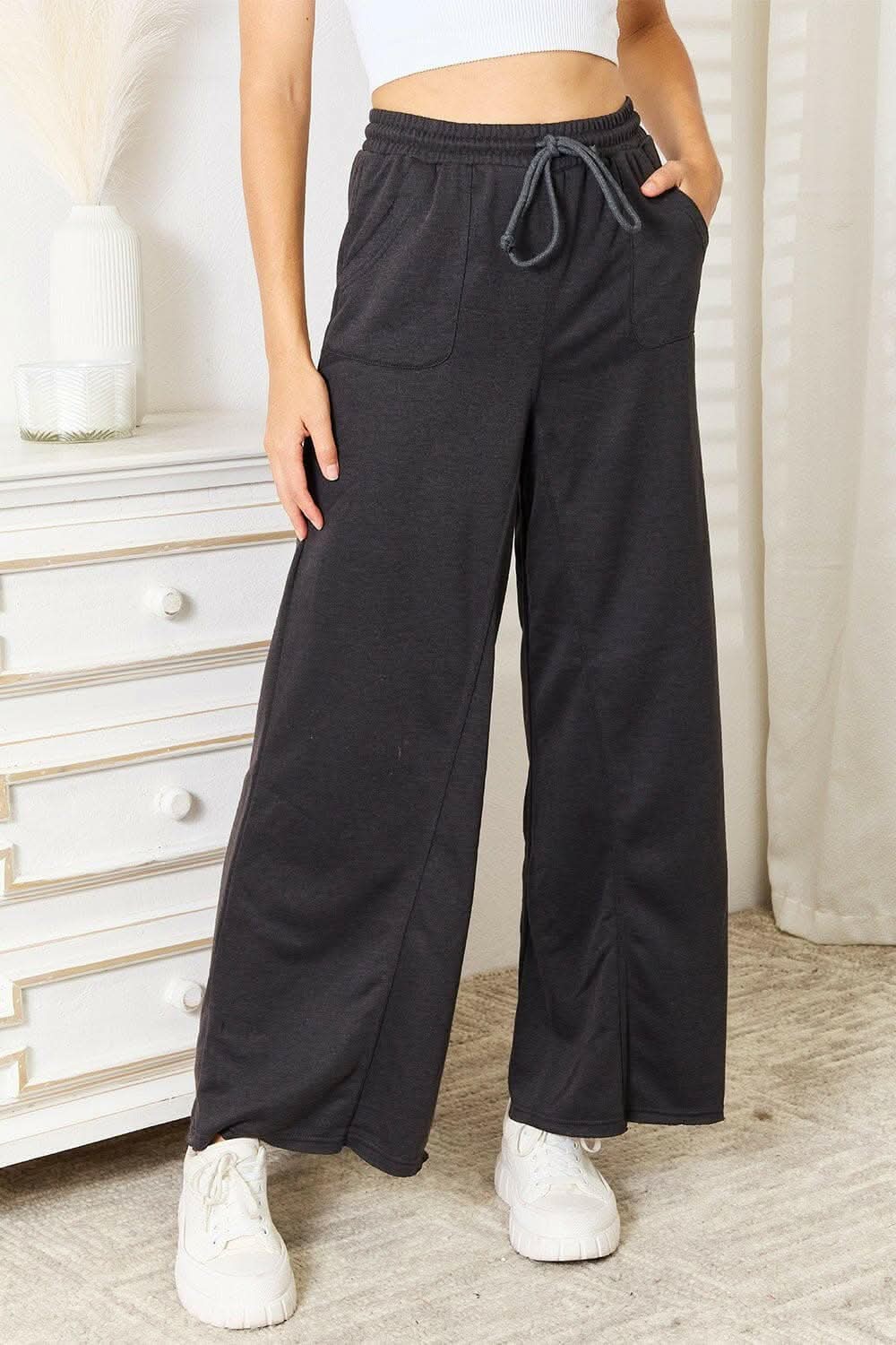 Chic wide-leg trousers with pockets - Love Salve