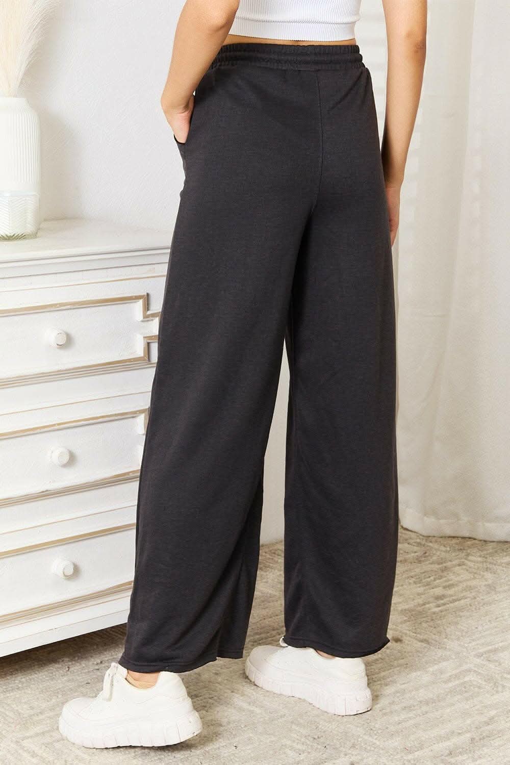 Chic wide-leg trousers with pockets - Love Salve