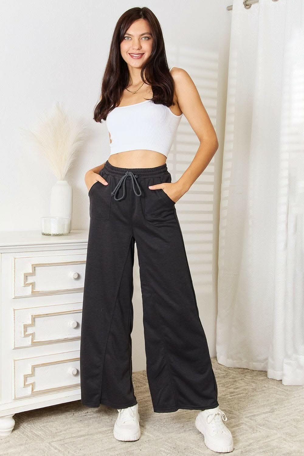 Chic wide-leg trousers with pockets - Love Salve