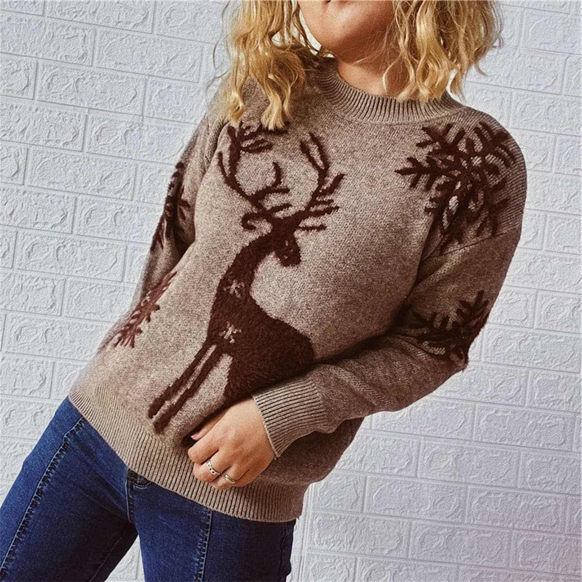 Cozy reindeer knit sweater for winter - Love Salve