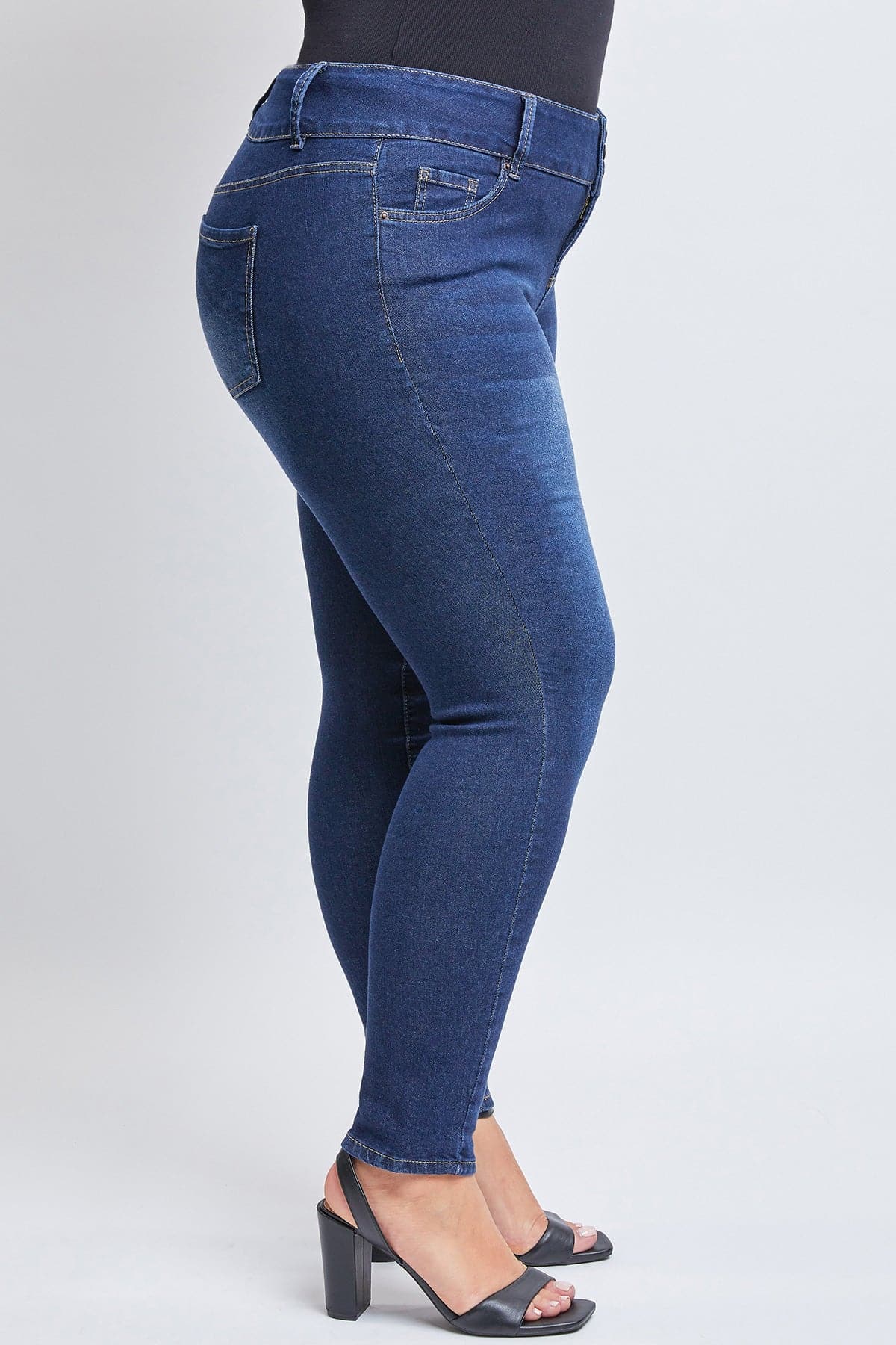 Women's Plus Essential Sustainable Skinny Jeans - Love Salve