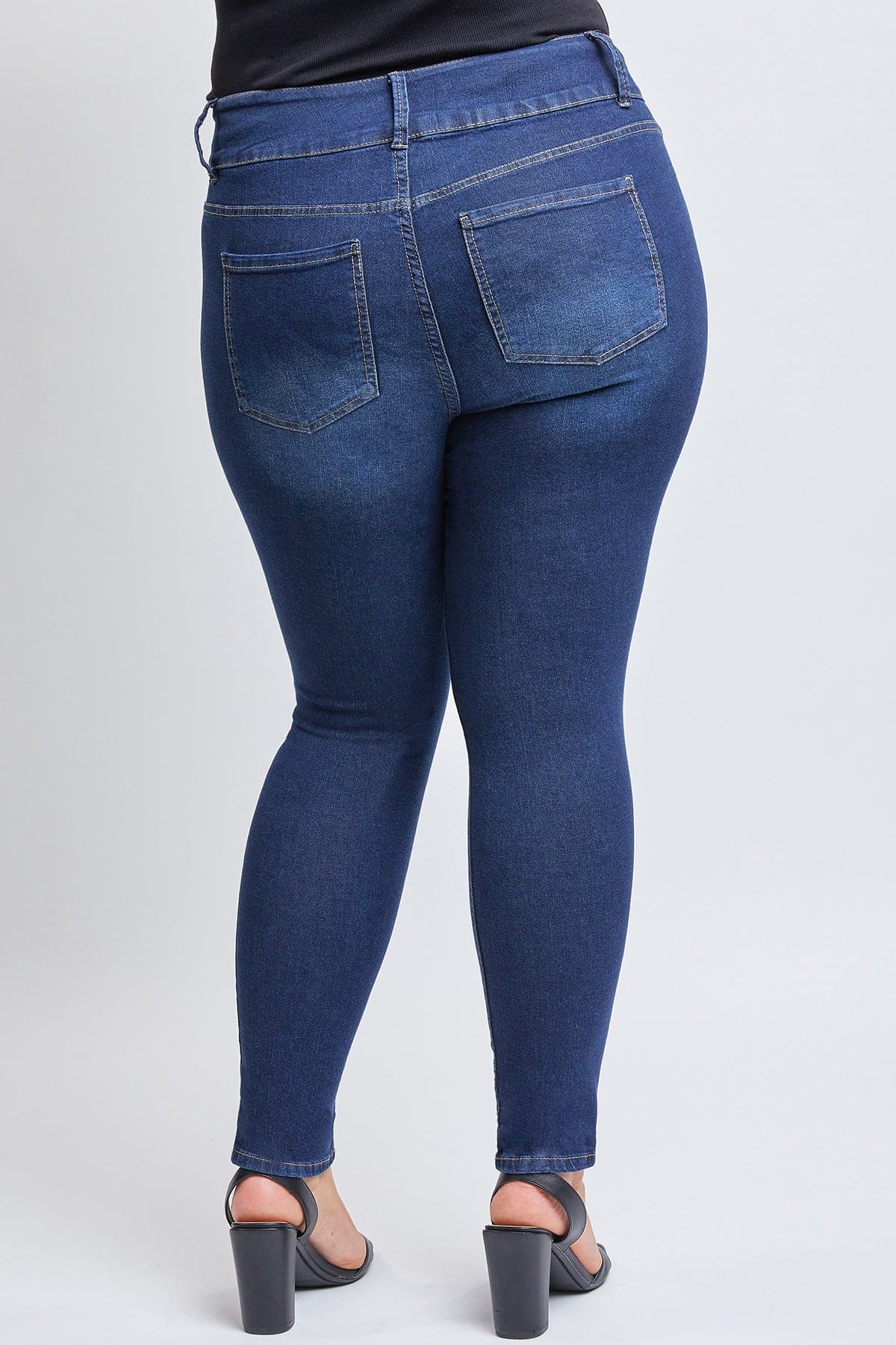 Women's Plus Essential Sustainable Skinny Jeans - Love Salve