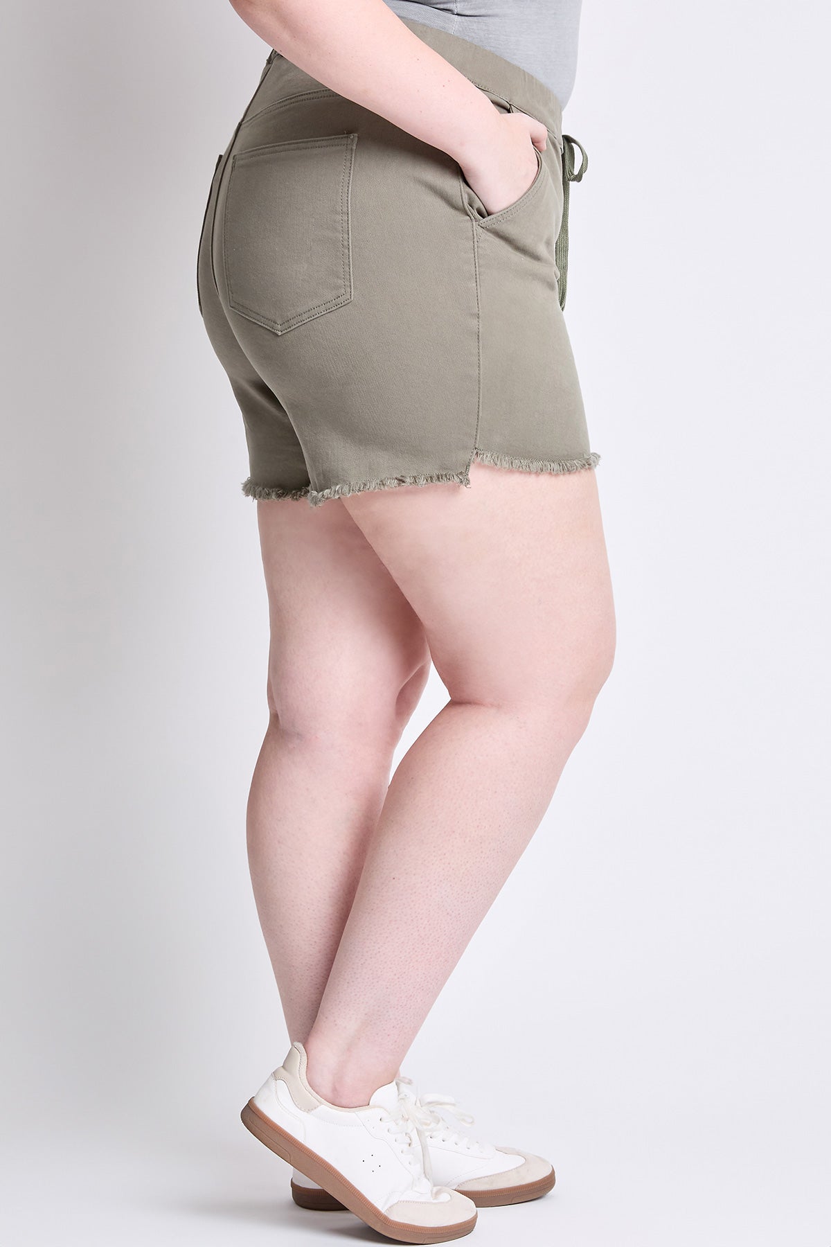 YMI JEANS: Plus Size Frayed Shorts