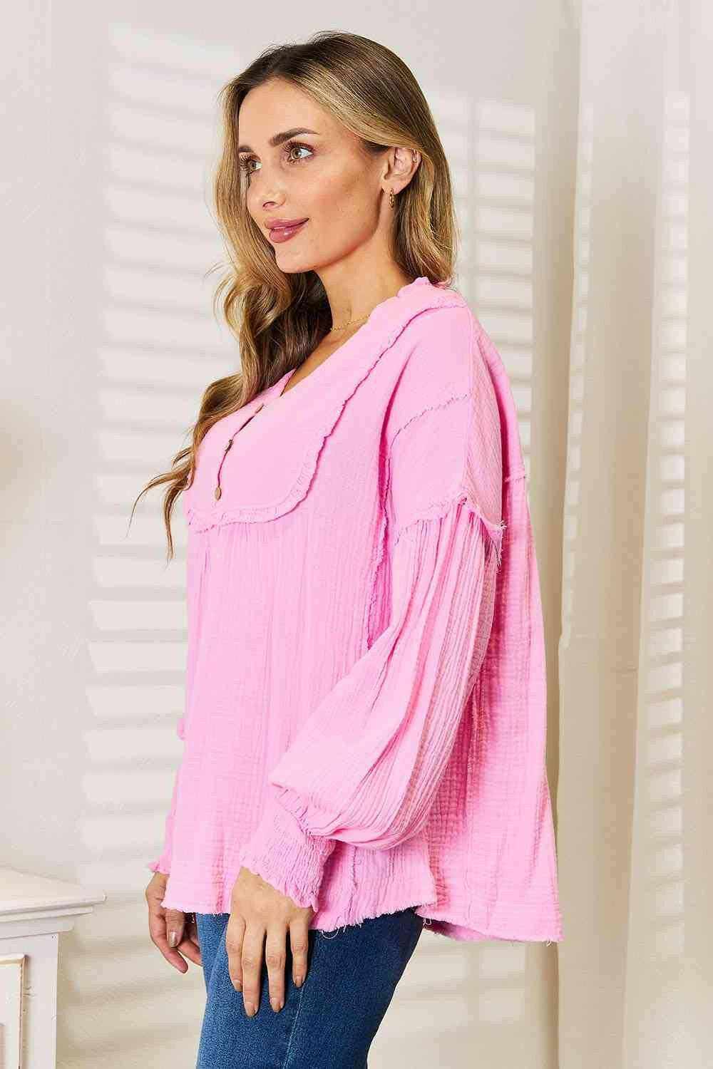 Elegant cotton blouse with notched neck