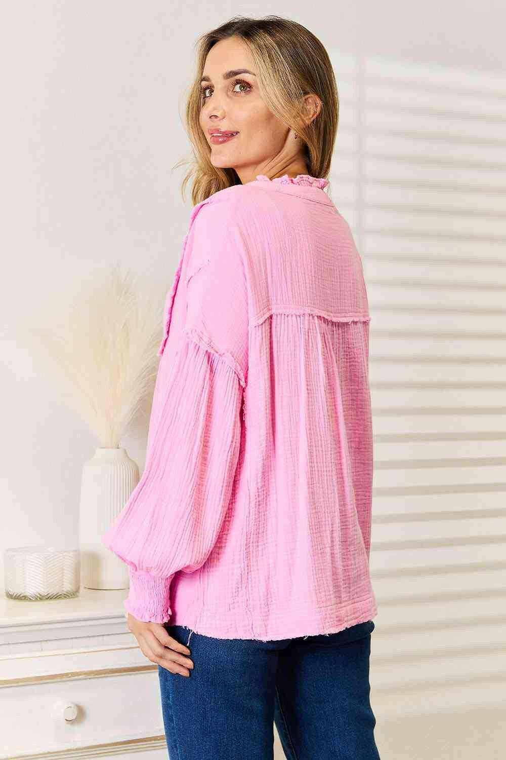 Elegant cotton blouse with notched neck