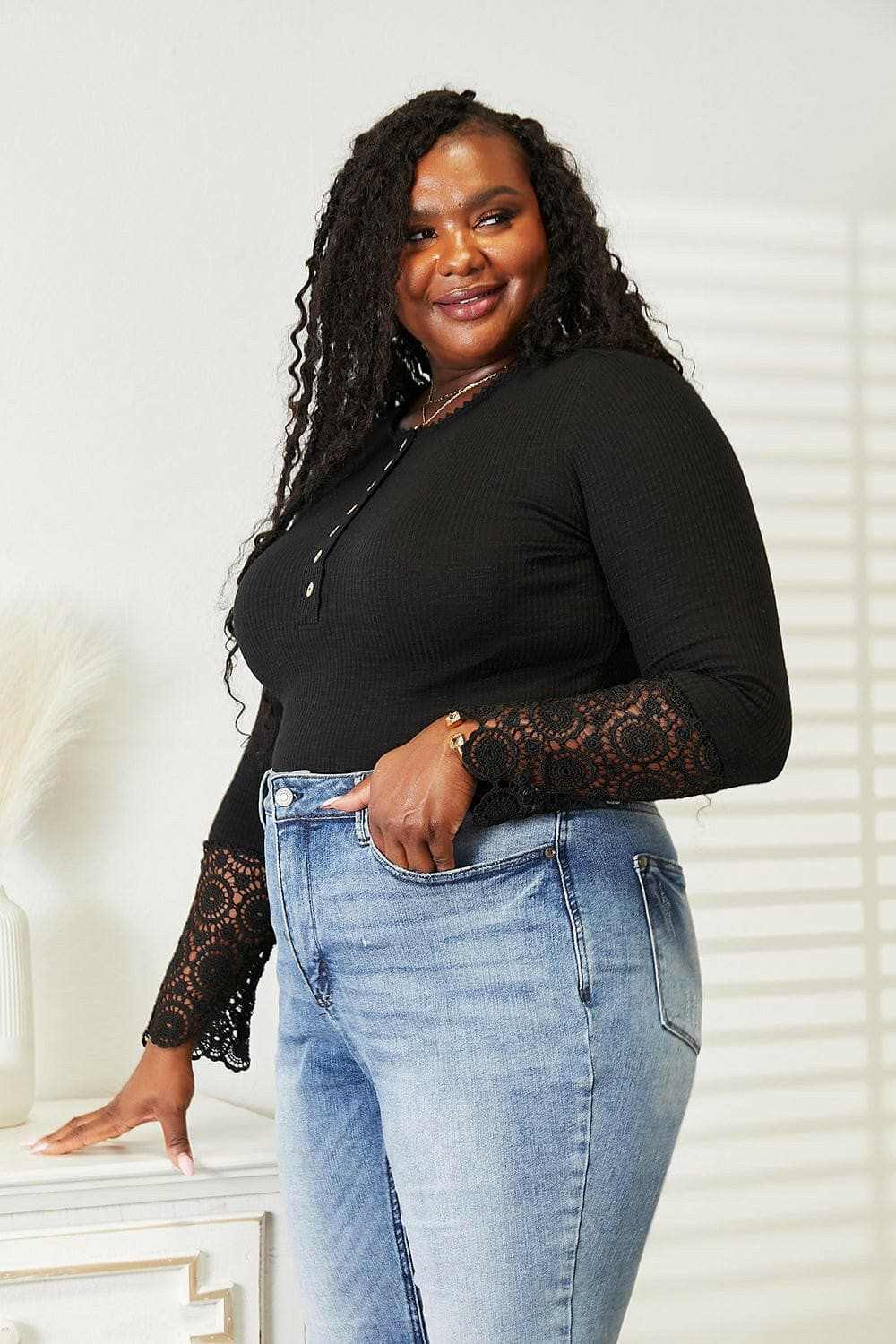 Elegant crochet lace sleeve blouse - Love Salve