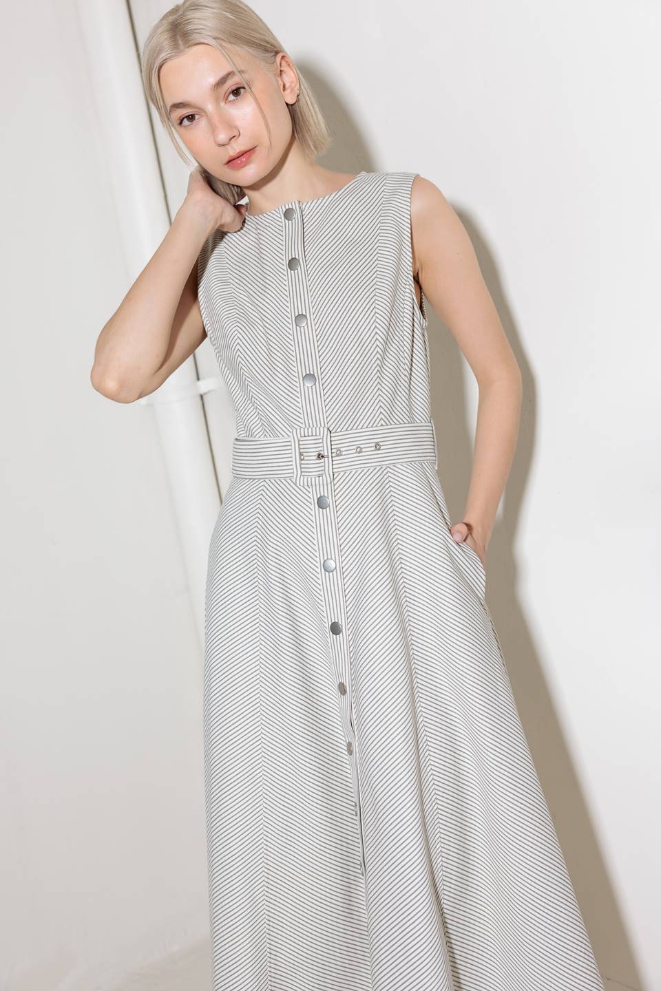DELICATELY DARING WOVEN MIDI DRESS