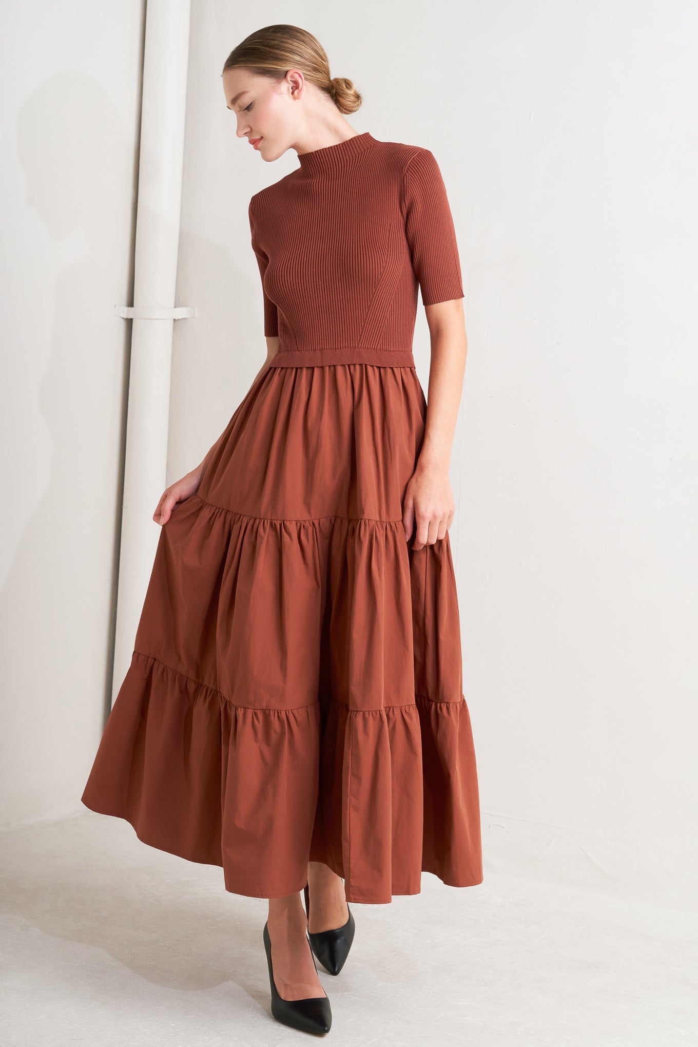 SANDSTONE STORY SWEATER WOVEN MIDI DRESS