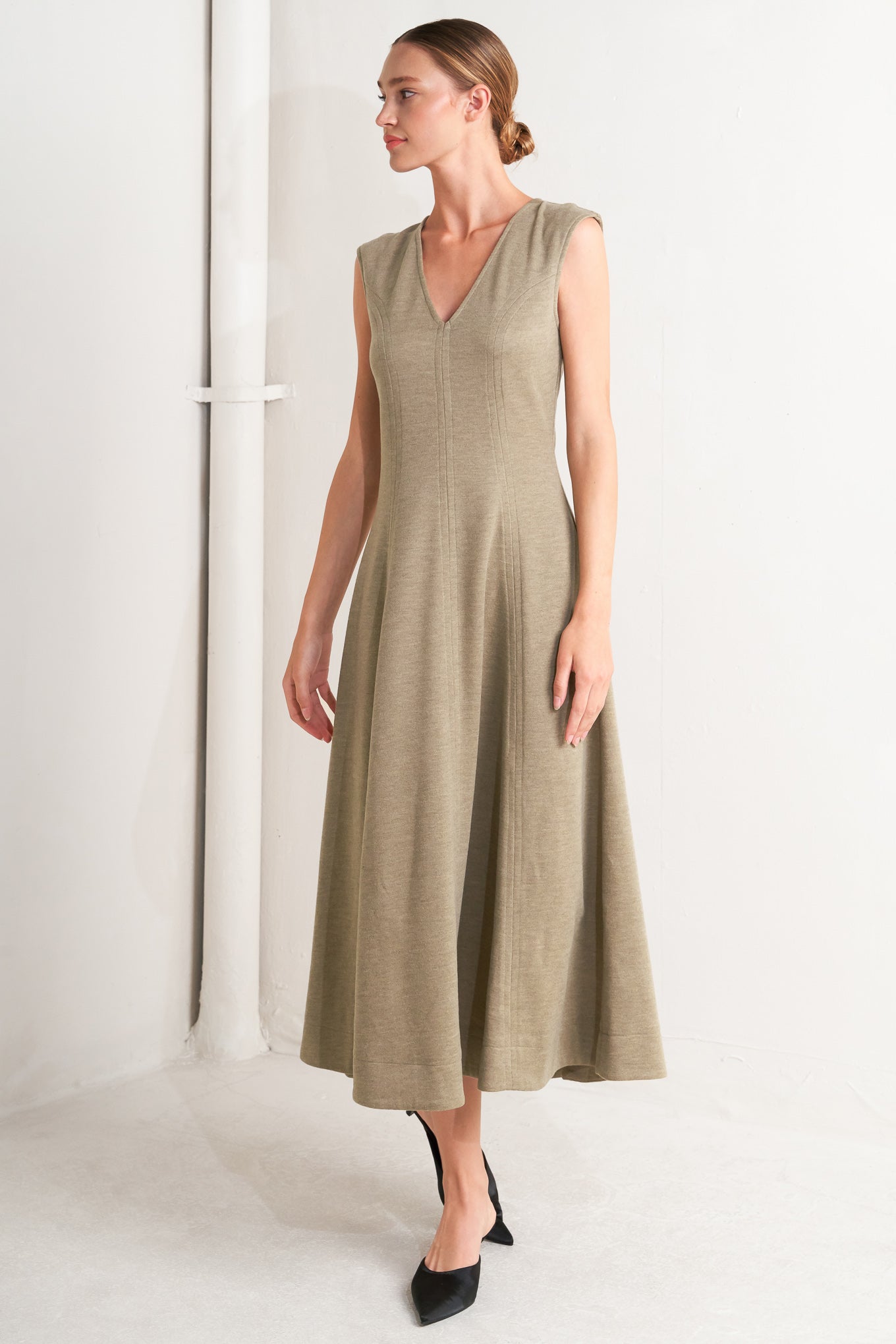 SOPHISTICATED SIMPLICITY WOVEN KNIT MIDI DRESS