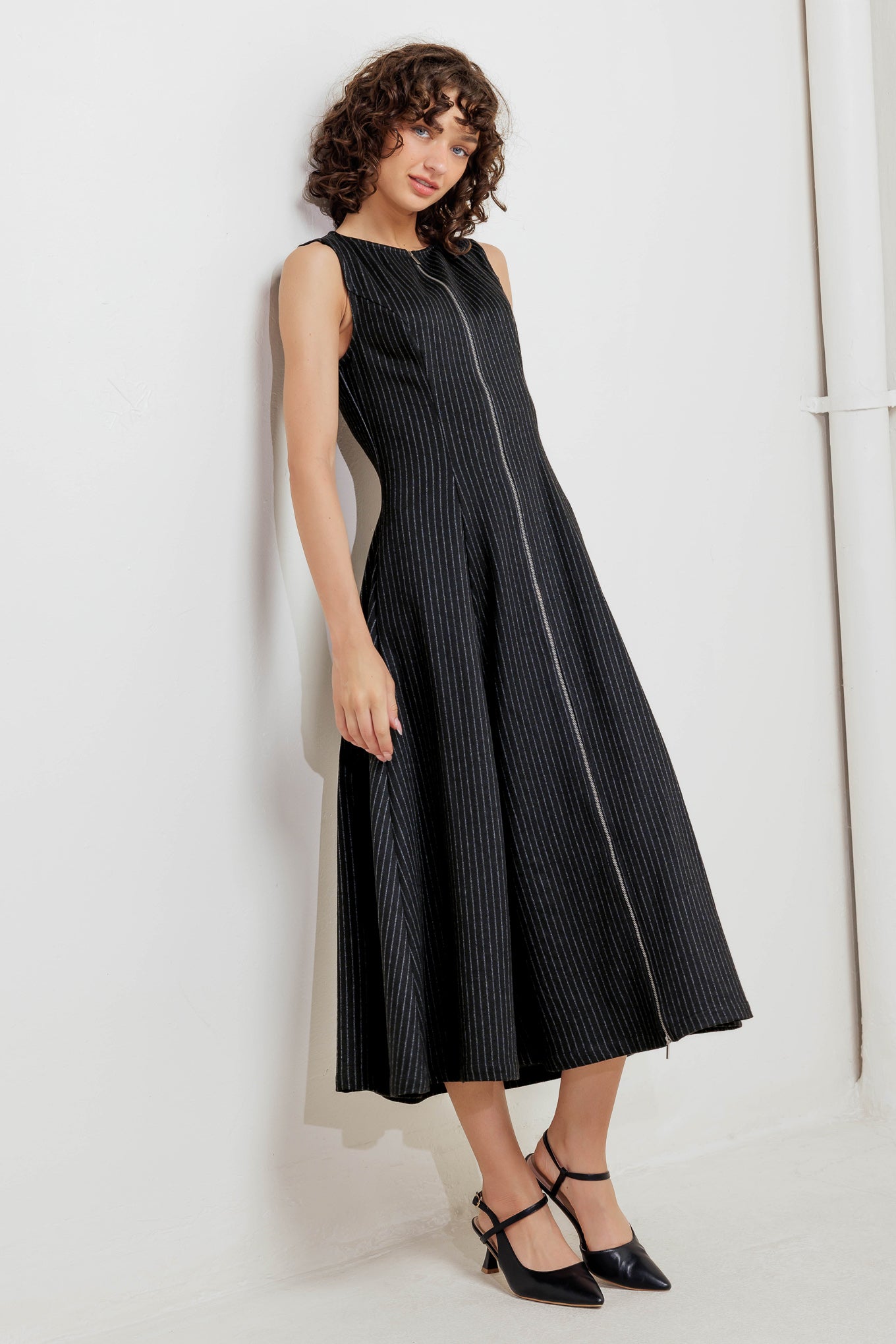 URBAN FRAME WOVEN MIDI DRESS Flying Tomato