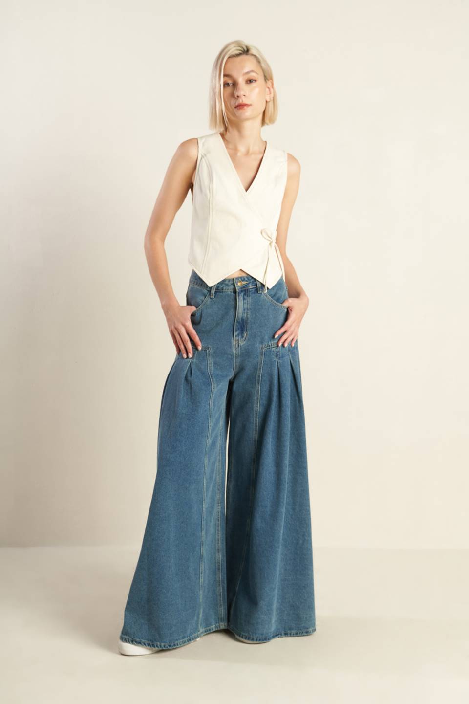 WATCHING THE WIND WOVEN VEST Flying Tomato