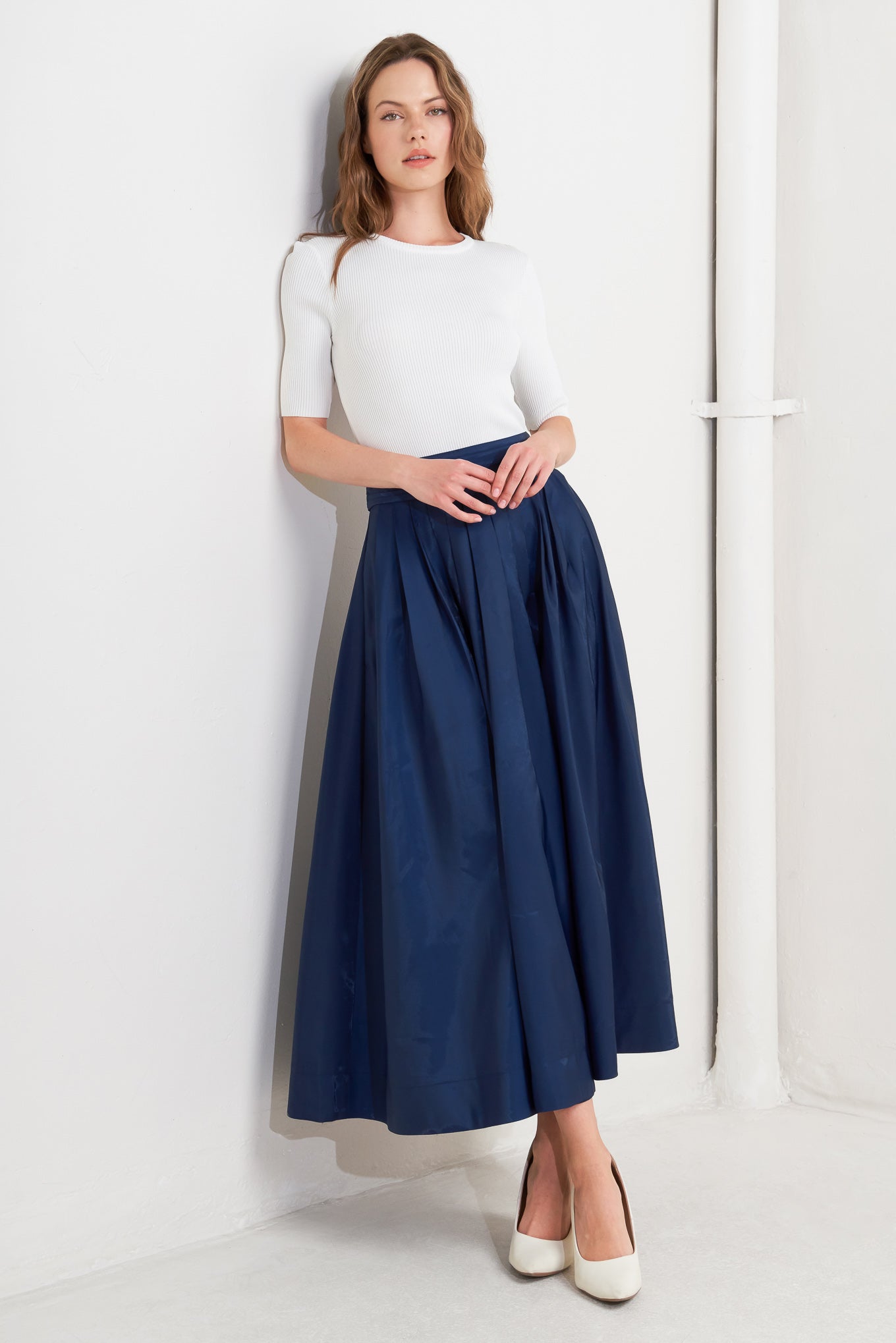 LUXE FLARE WOVEN PLEATED MINI SKIRT