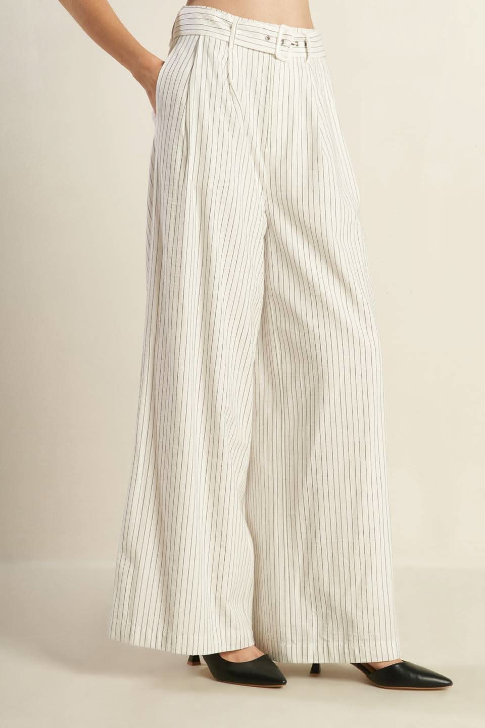LEAD THE WAY WOVEN SEESUCKER PANTS