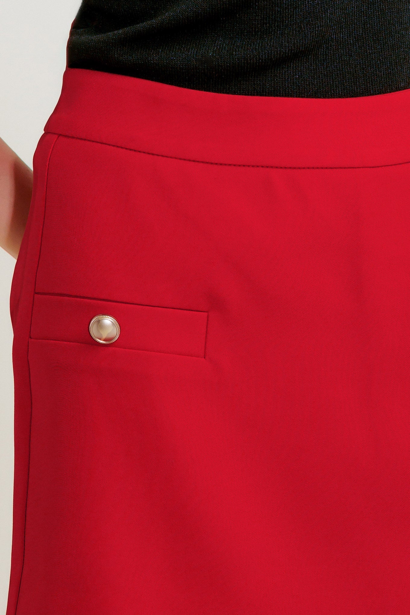 MELTED MARSHMALLOW RED WOVEN SKORT - Love Salve