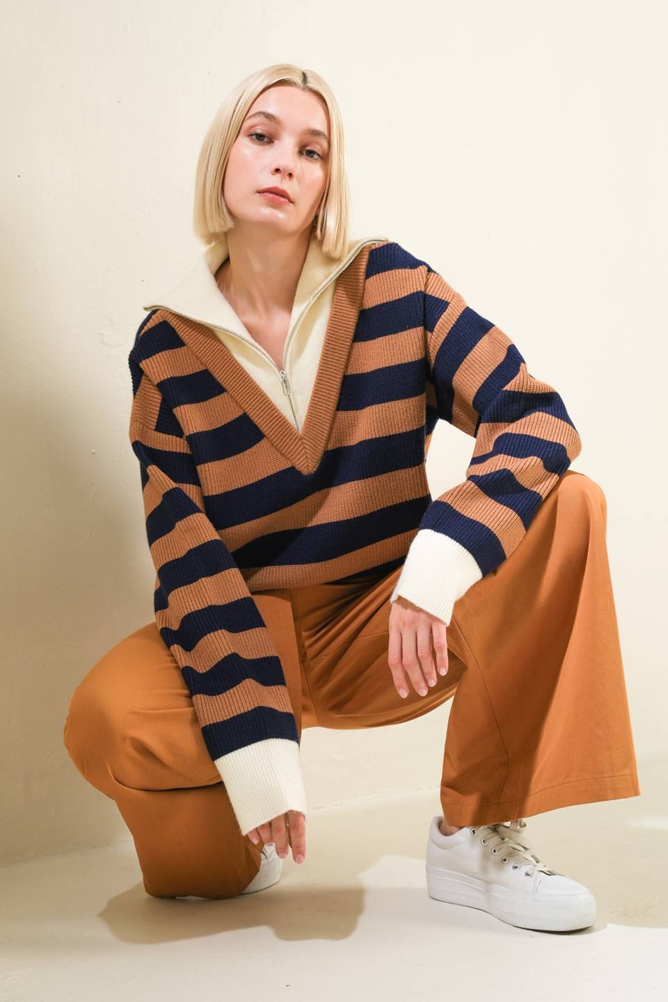 A PASSIONATE HEART SWEATER TOP - SWEATERS