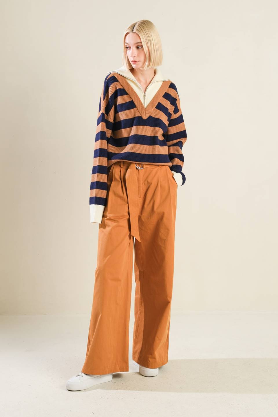 A PASSIONATE HEART SWEATER TOP - SWEATERS