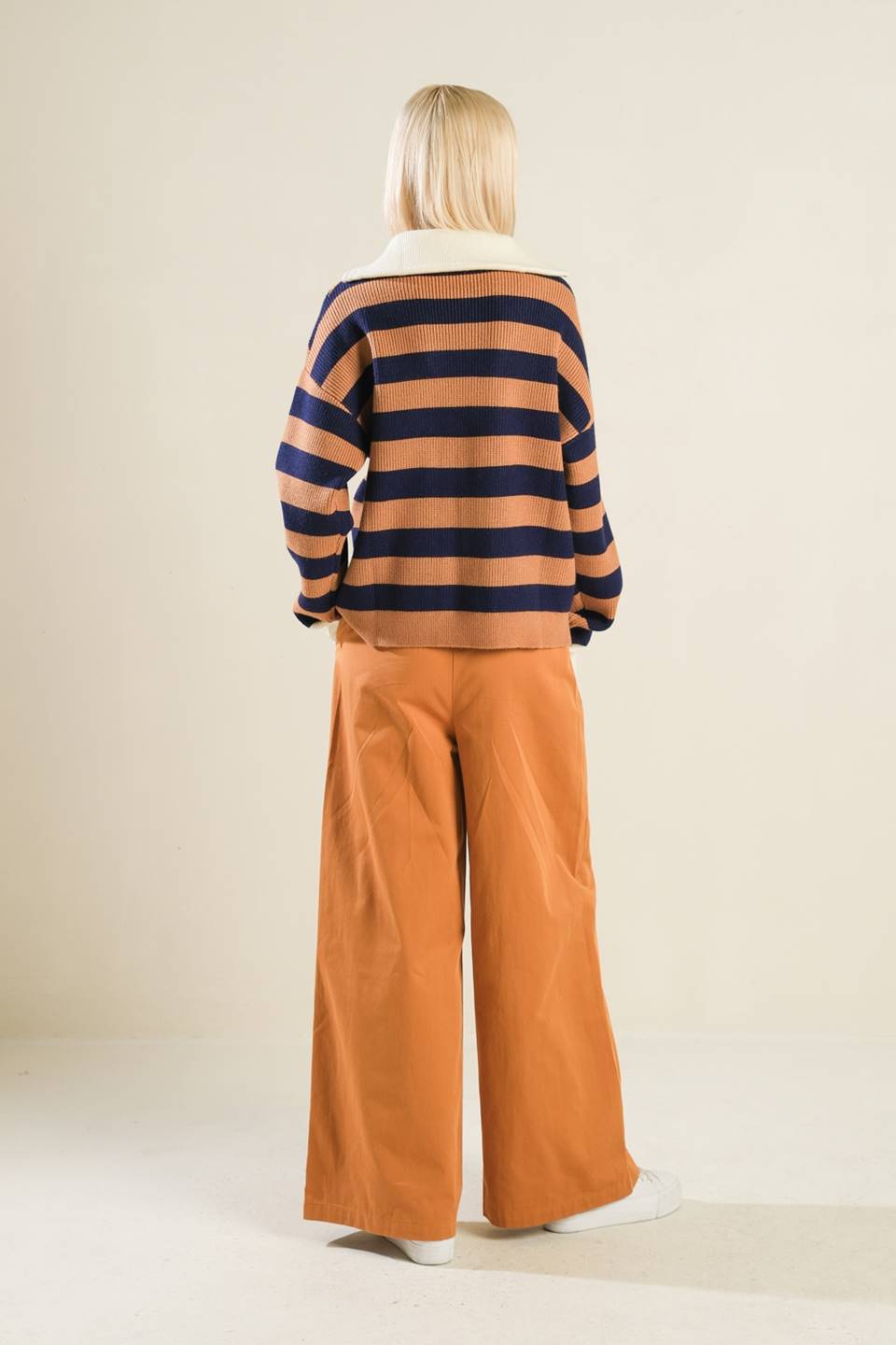 A PASSIONATE HEART SWEATER TOP - SWEATERS