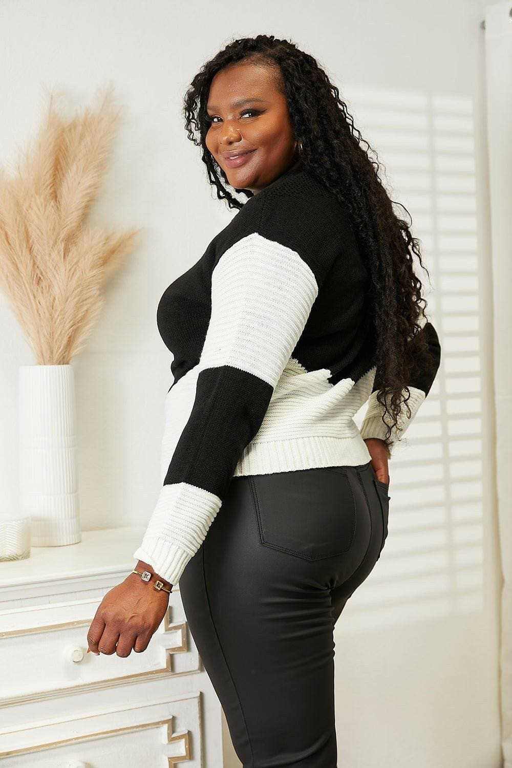 Feminine openwork knit sweater - Love Salve